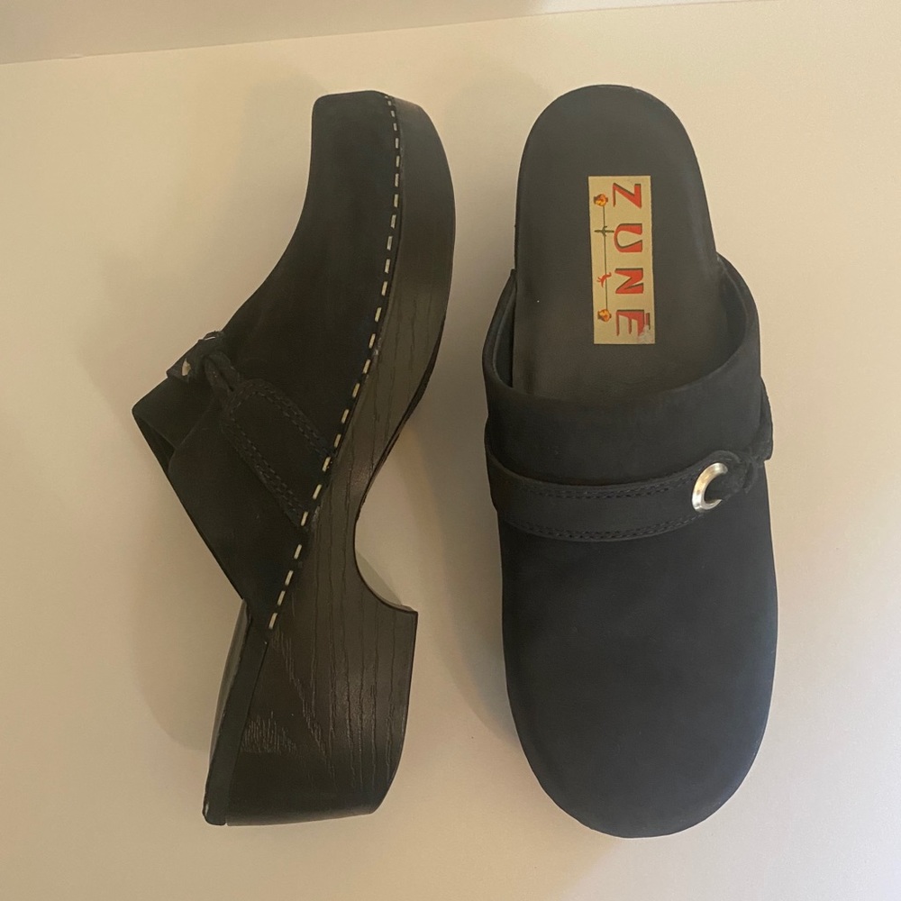 Navy Blue Clogs - image 3